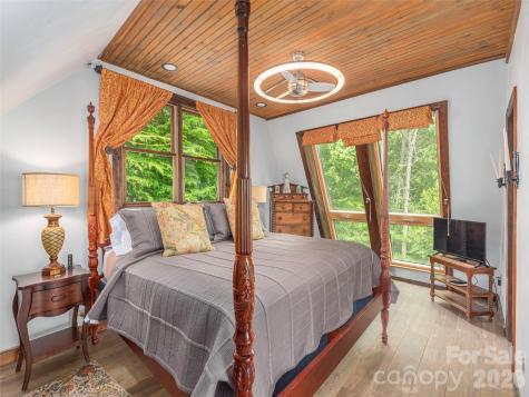 461 Ferguson Cove Loop Clyde NC 28721