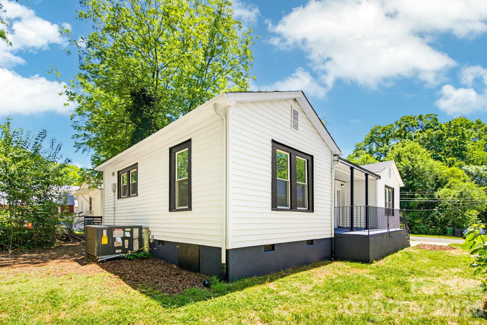 2622 Hemphill Street Charlotte NC 28208