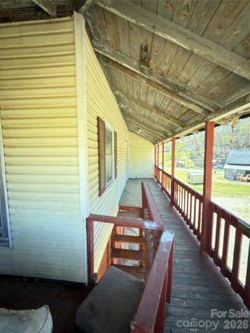 100 Hickory Street Rhodhiss NC 28667