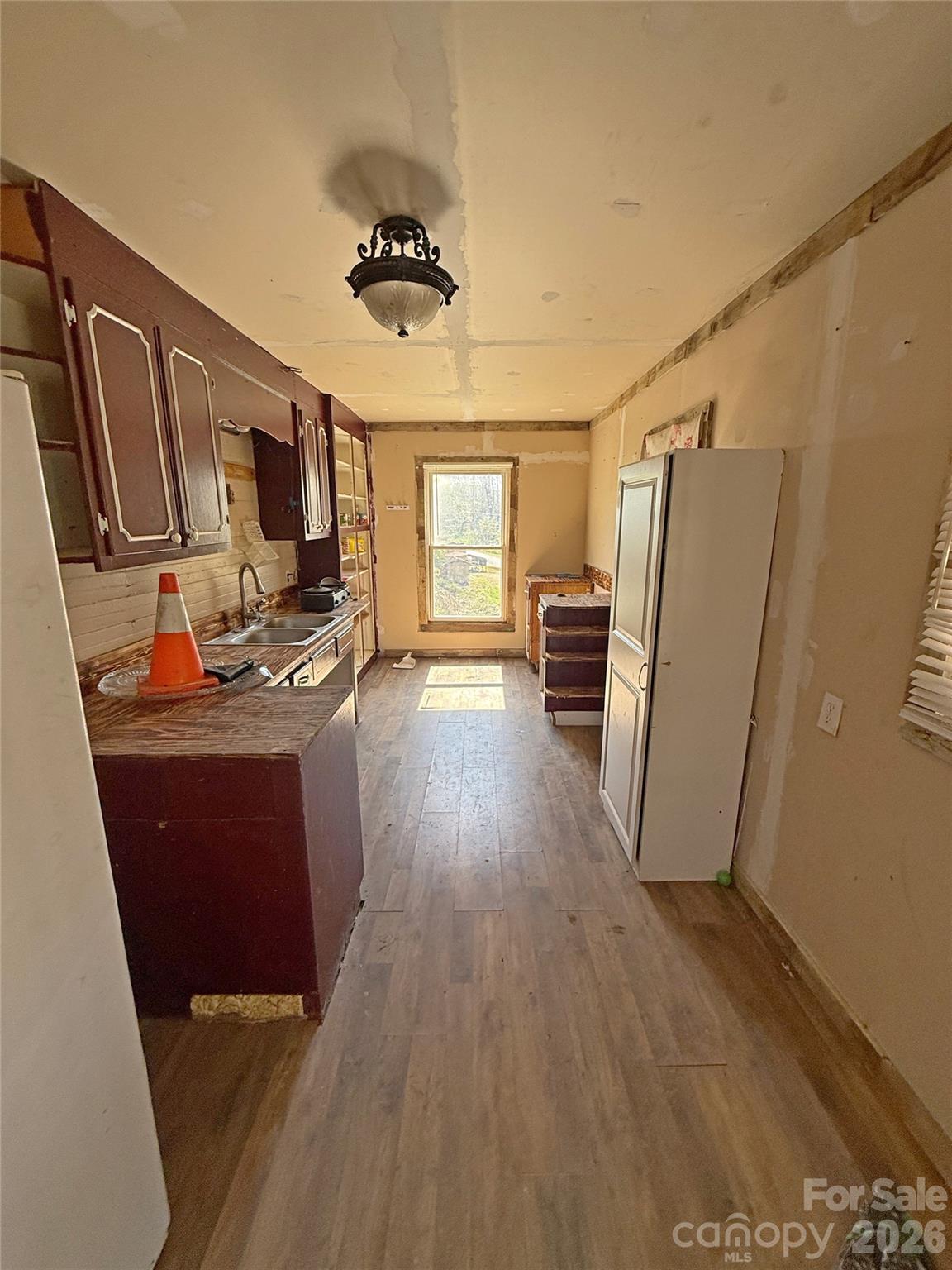 100 Hickory Street Rhodhiss NC 28667