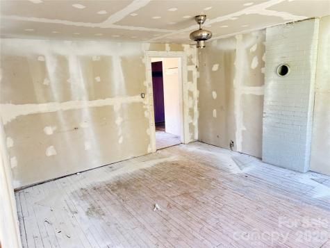 100 Hickory Street Rhodhiss NC 28667