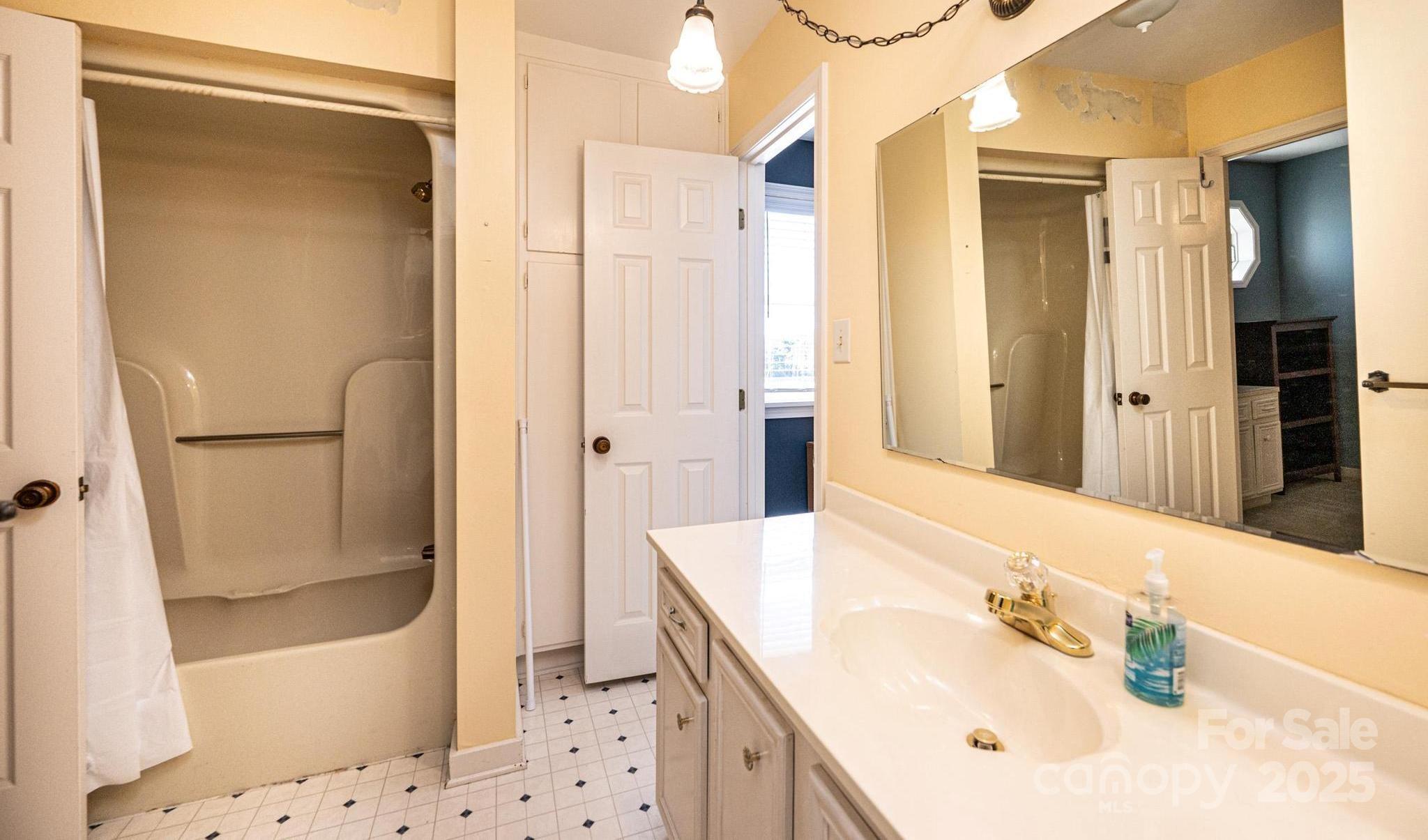 10 Riverview Circle Granite Falls NC 28630