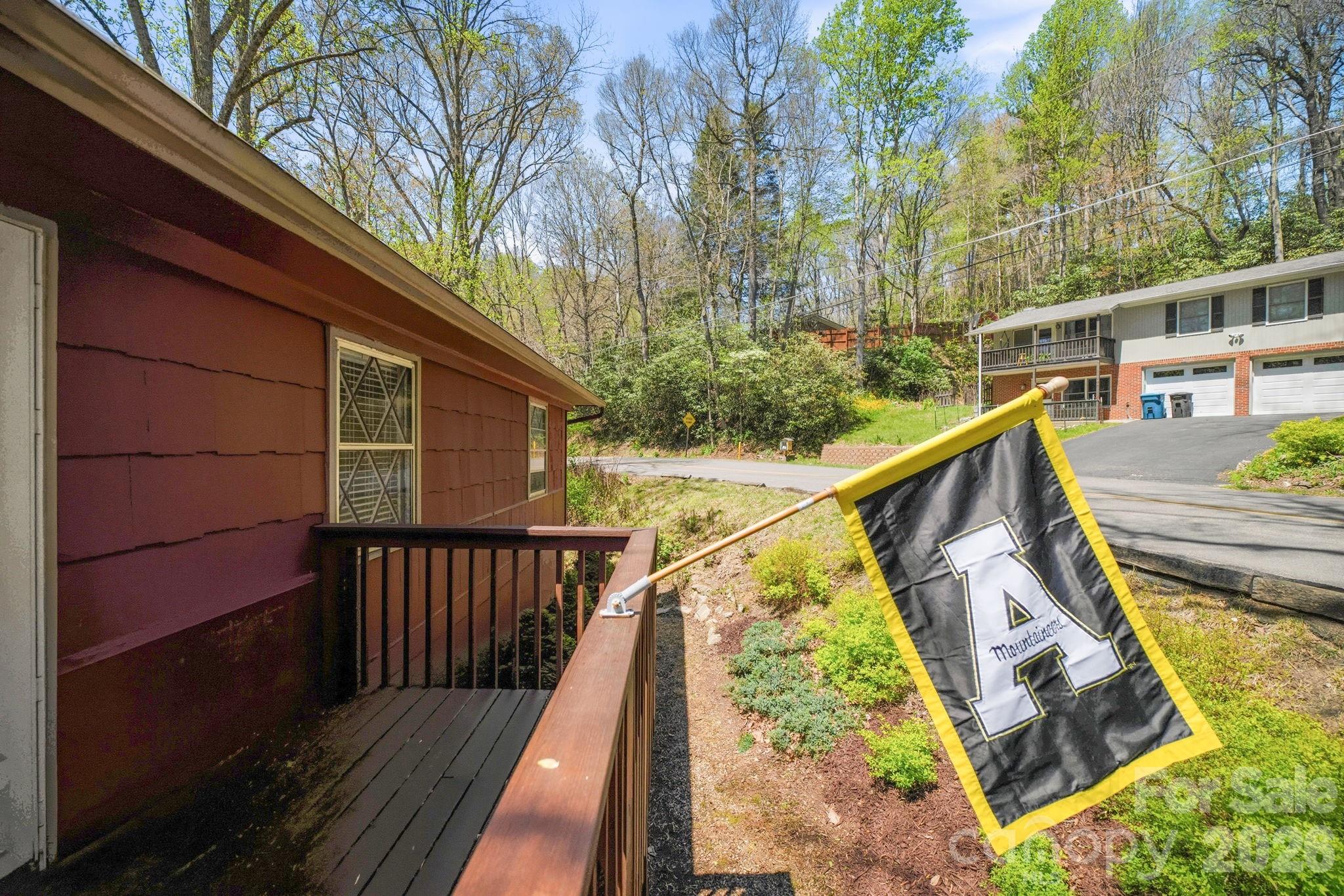 806 Dogwood Drive Boone NC 28607