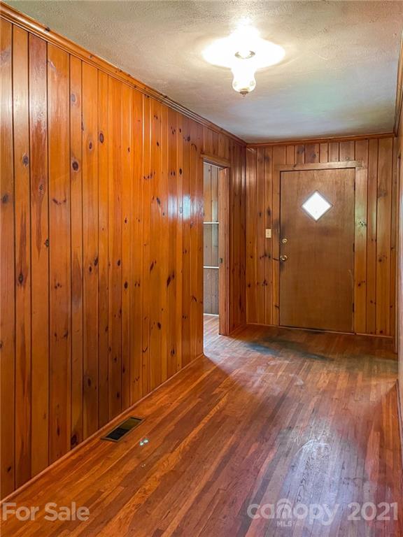 210 Hawthorne Drive Brevard NC 28712