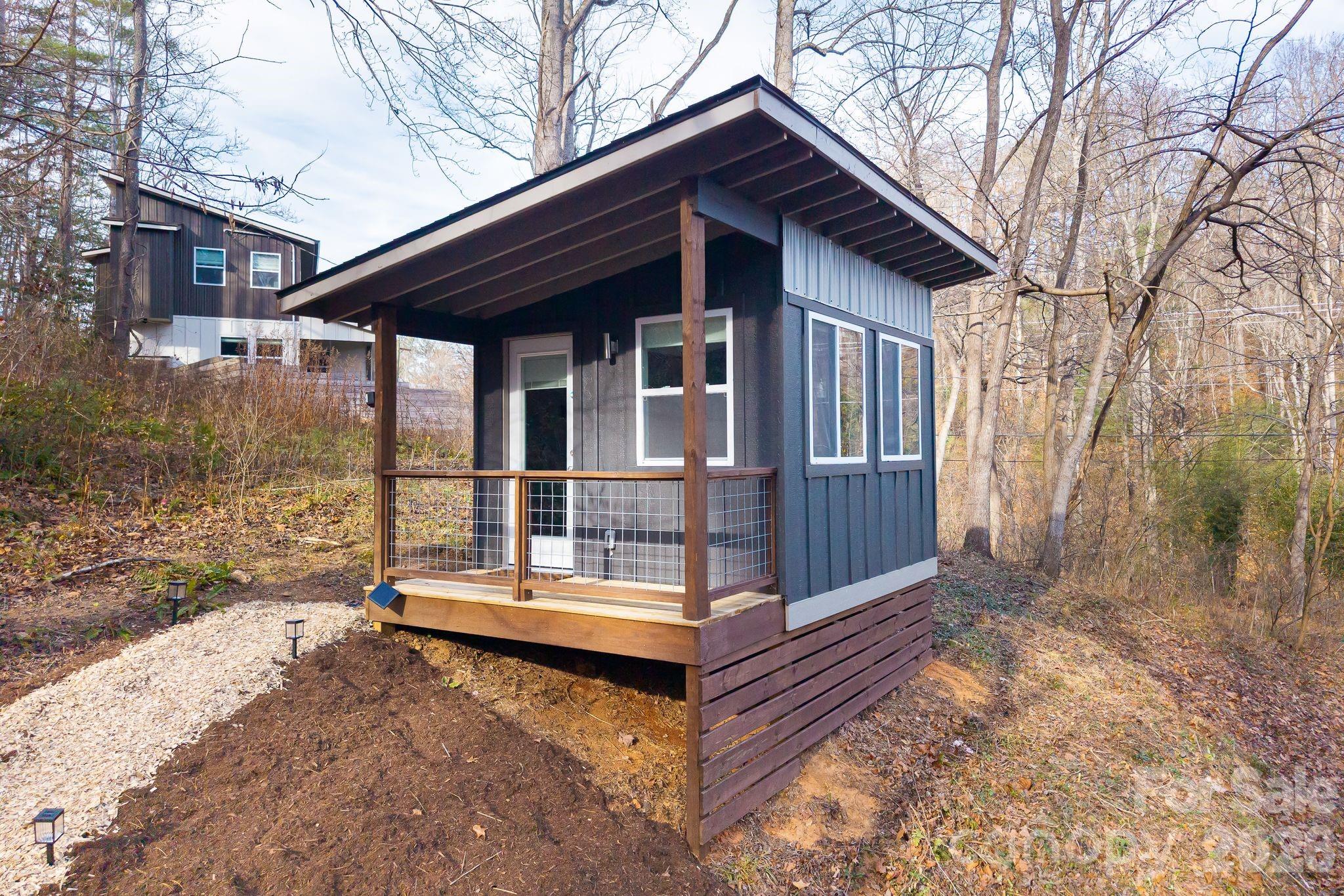 24 Lower Grassy Branch Road Asheville NC 28805