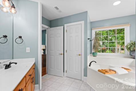 1305 Mill Race Lane Matthews NC 28104