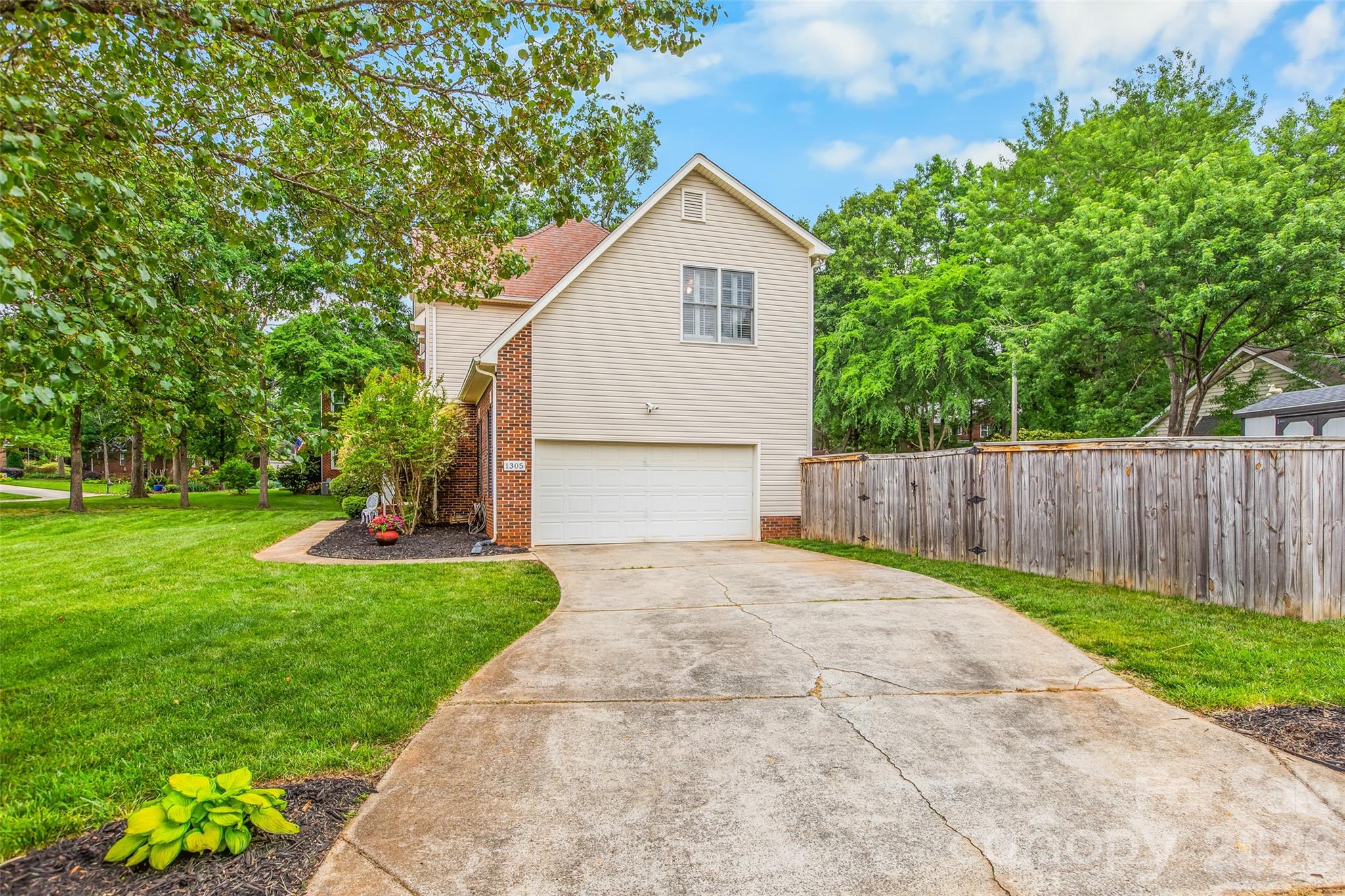 1305 Mill Race Lane Matthews NC 28104