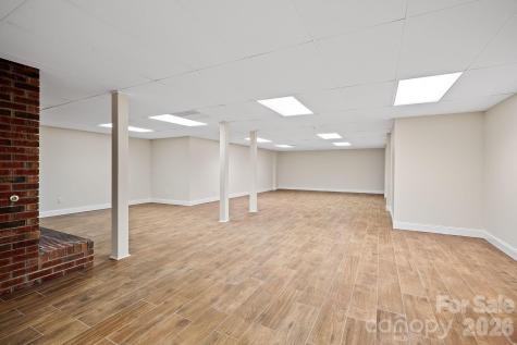 735 Macedonia Road Asheville NC 28804