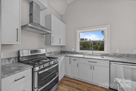 34 Woodrow Avenue Asheville NC 28801