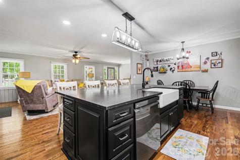 9116 Highland Creek Parkway Charlotte NC 28269