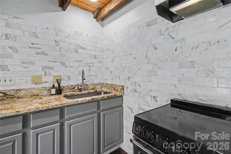 51 Hawks Landing Weaverville NC 28787