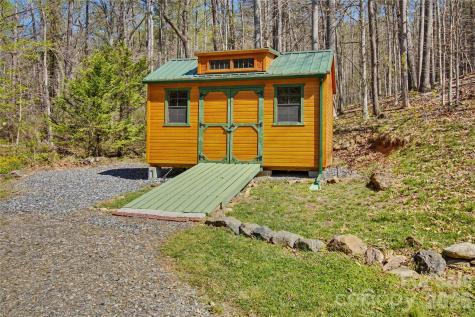 51 Hawks Landing Weaverville NC 28787