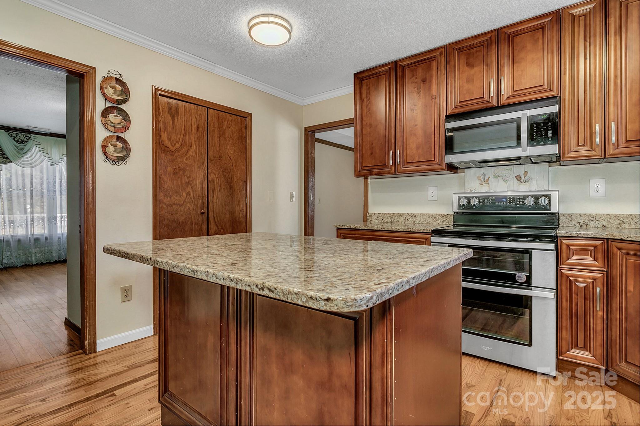 10 Lavender Lane Candler NC 28715