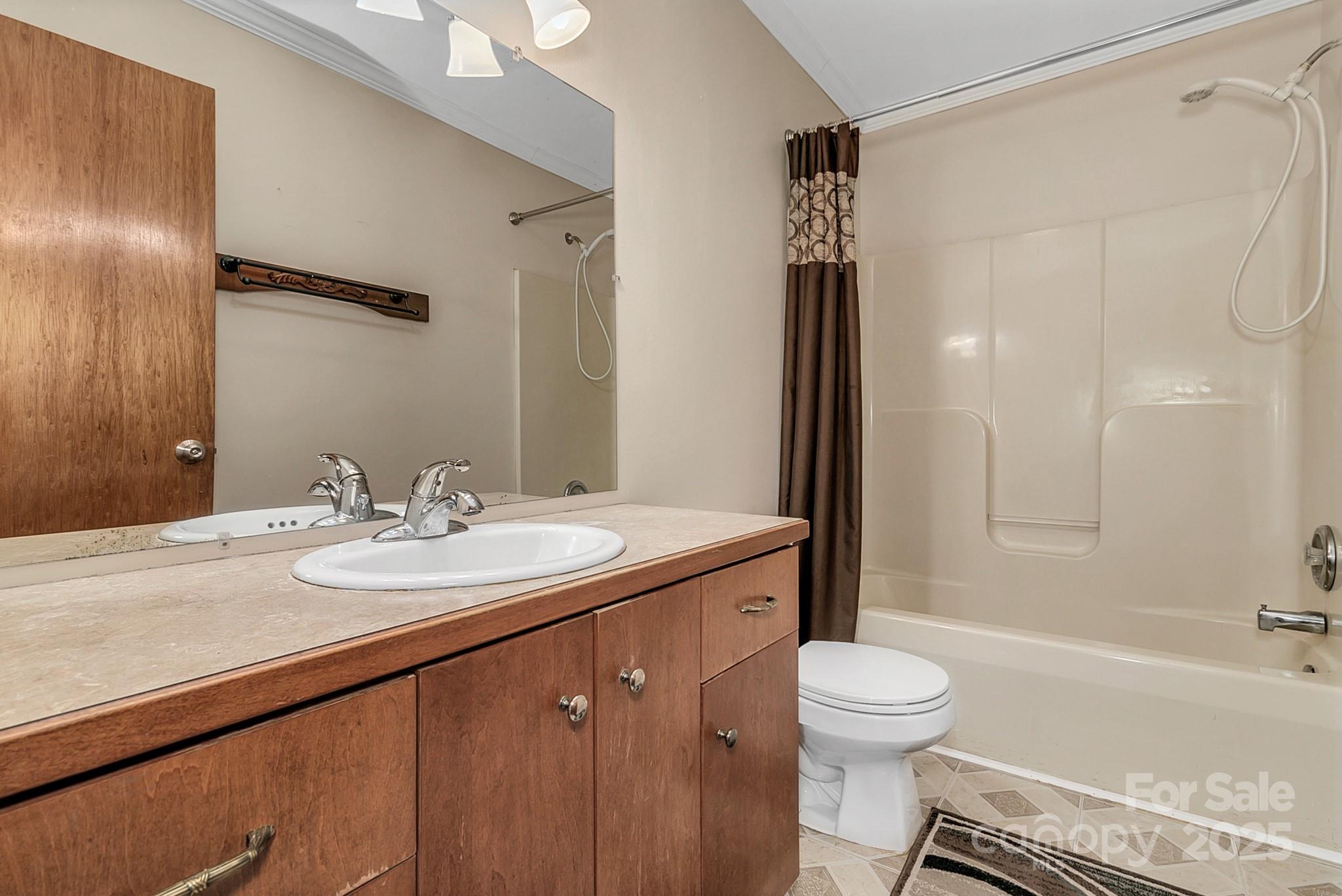 10 Lavender Lane Candler NC 28715
