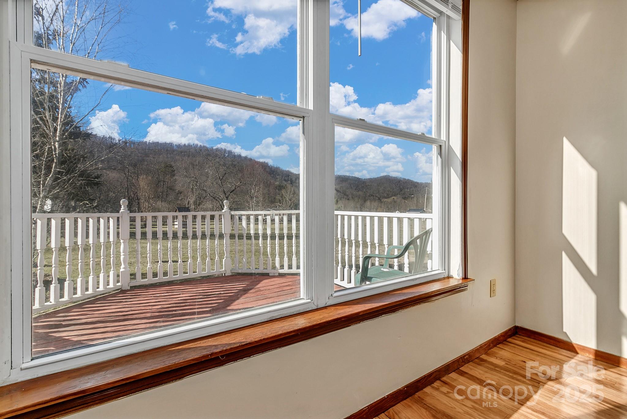 10 Lavender Lane Candler NC 28715