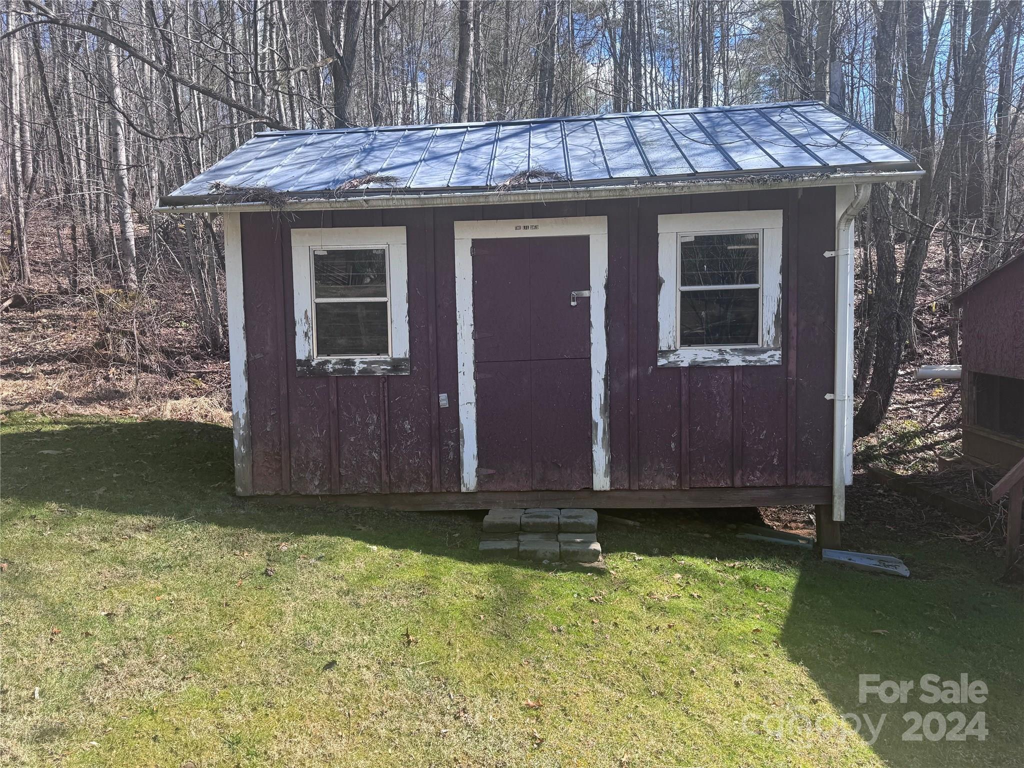28 Sky Way Lane Burnsville NC 28714