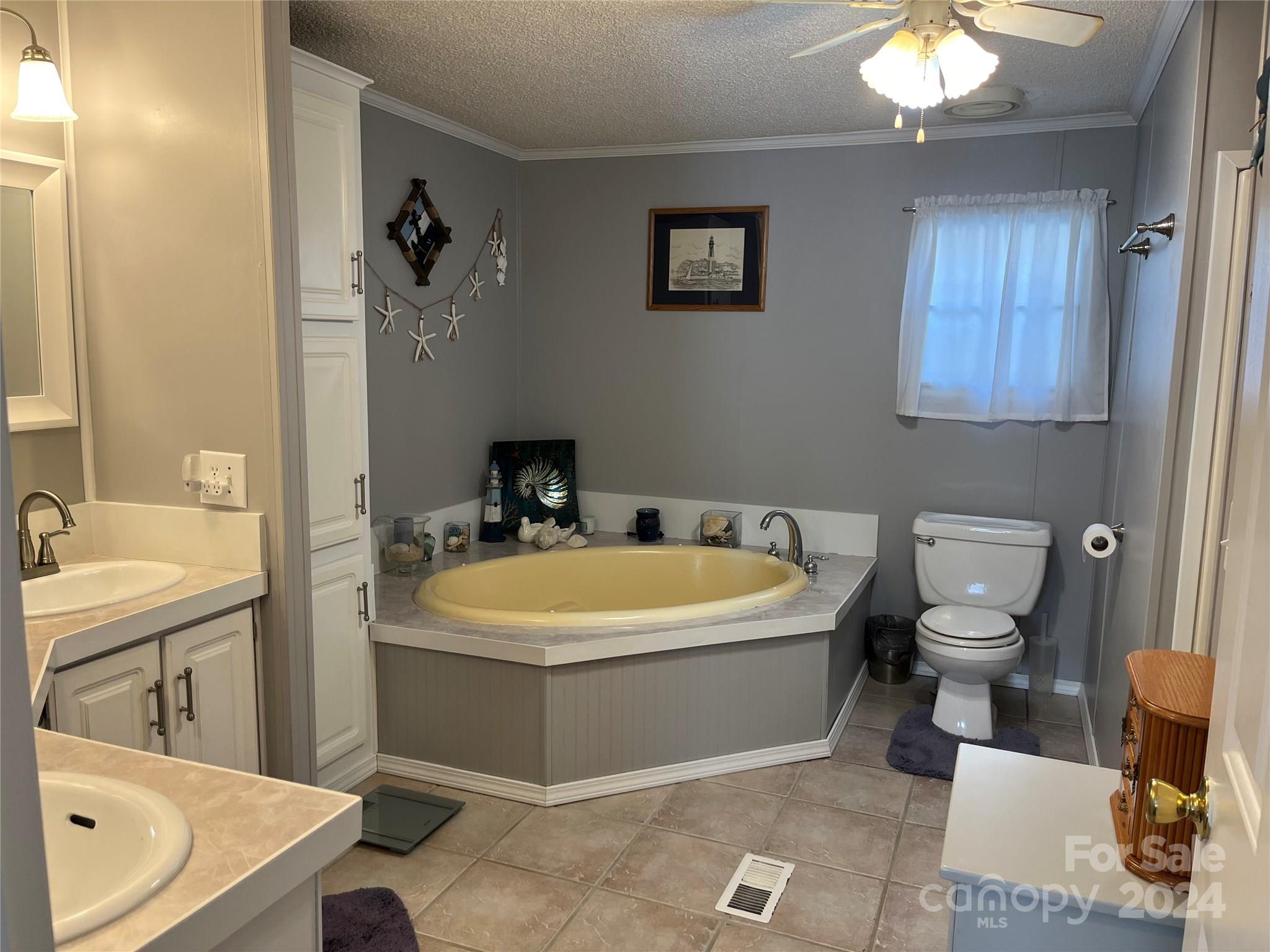 28 Sky Way Lane Burnsville NC 28714