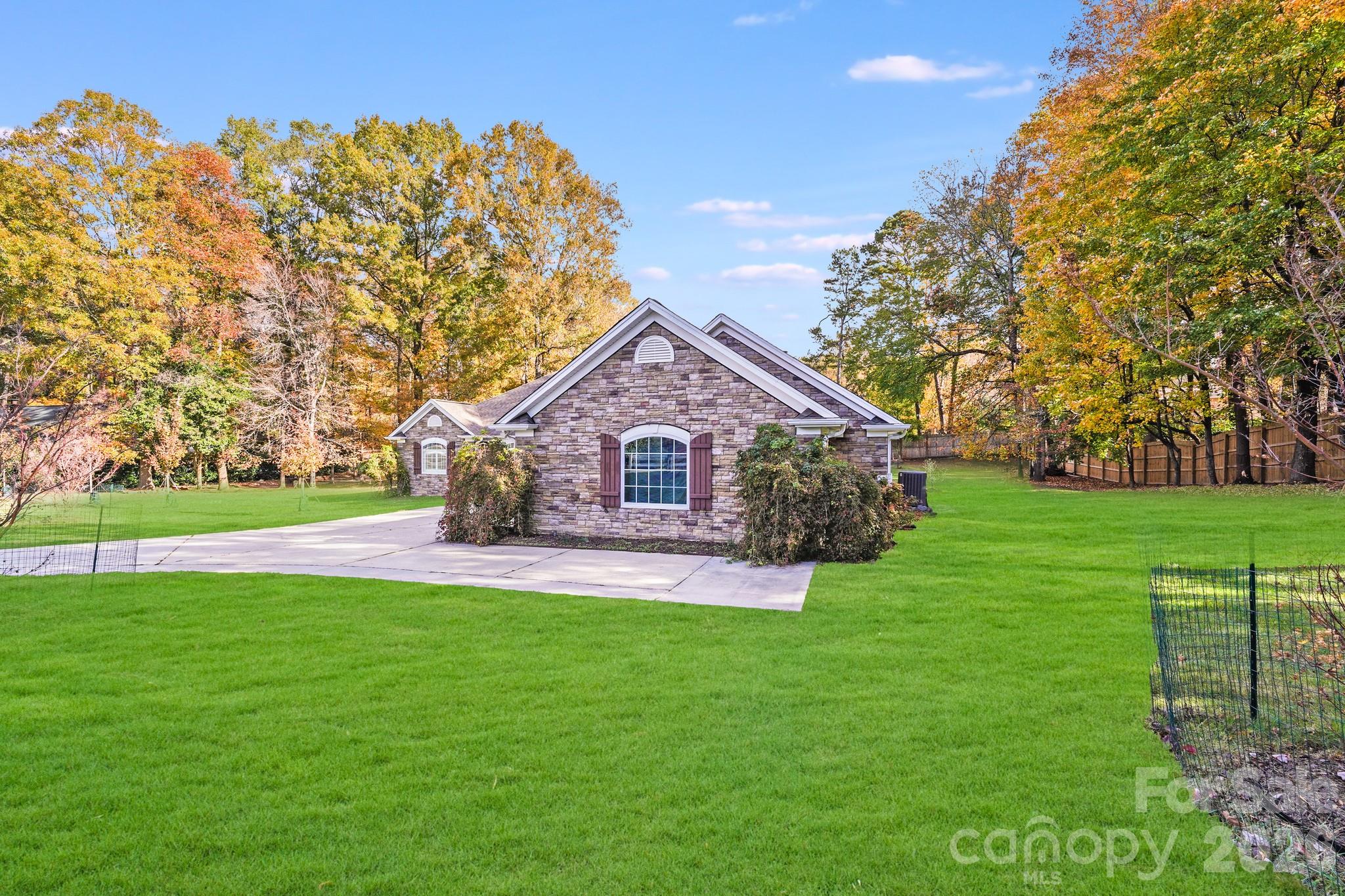 5329 Kuykendall Road Charlotte NC 28270