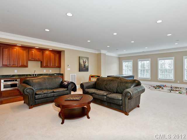 2228 Overhill Road Charlotte NC 28211