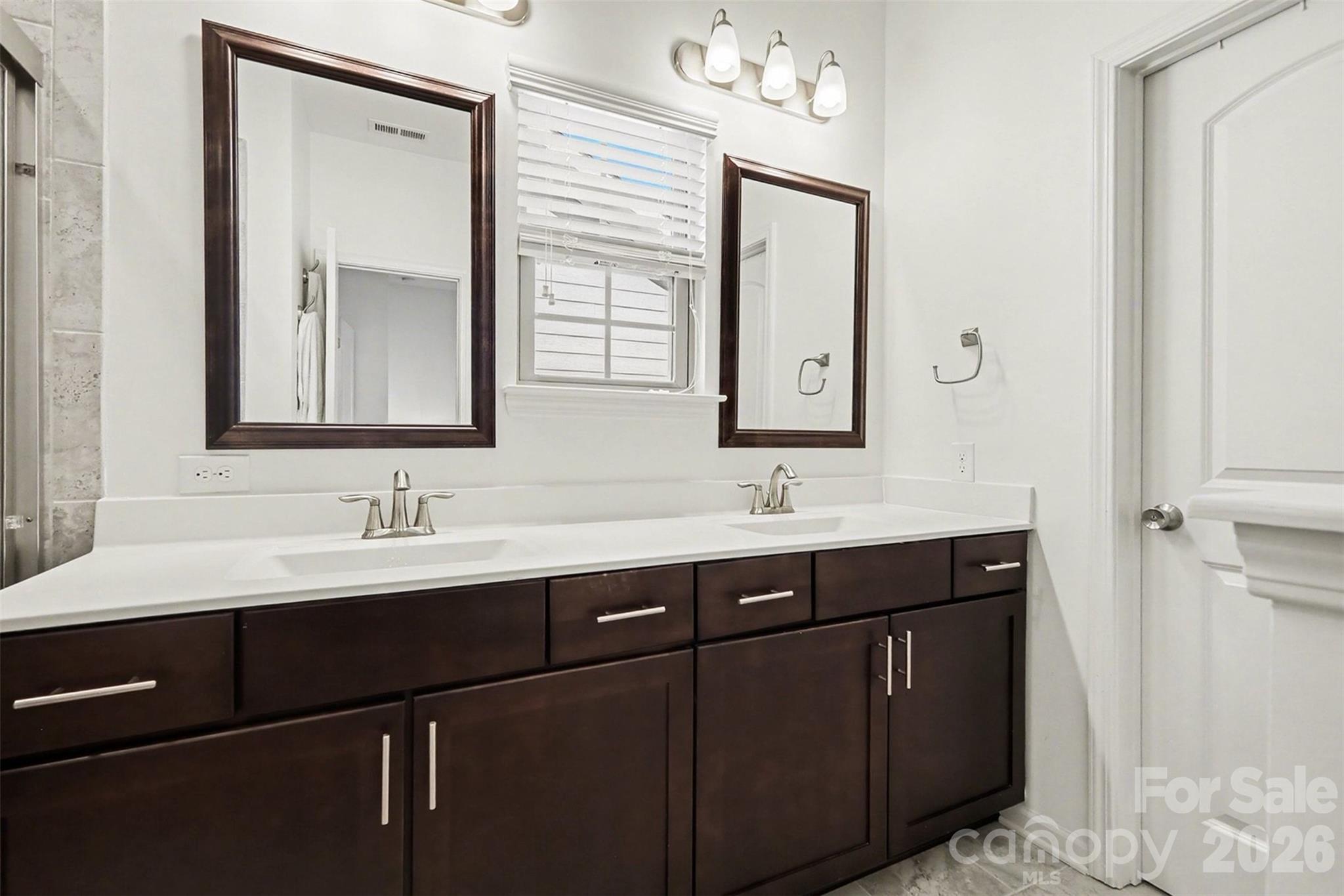 9431 Ainslie Downs Street Charlotte NC 28273