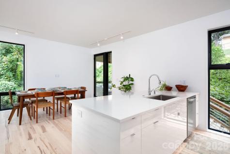 7 Haith Drive Asheville NC 28801