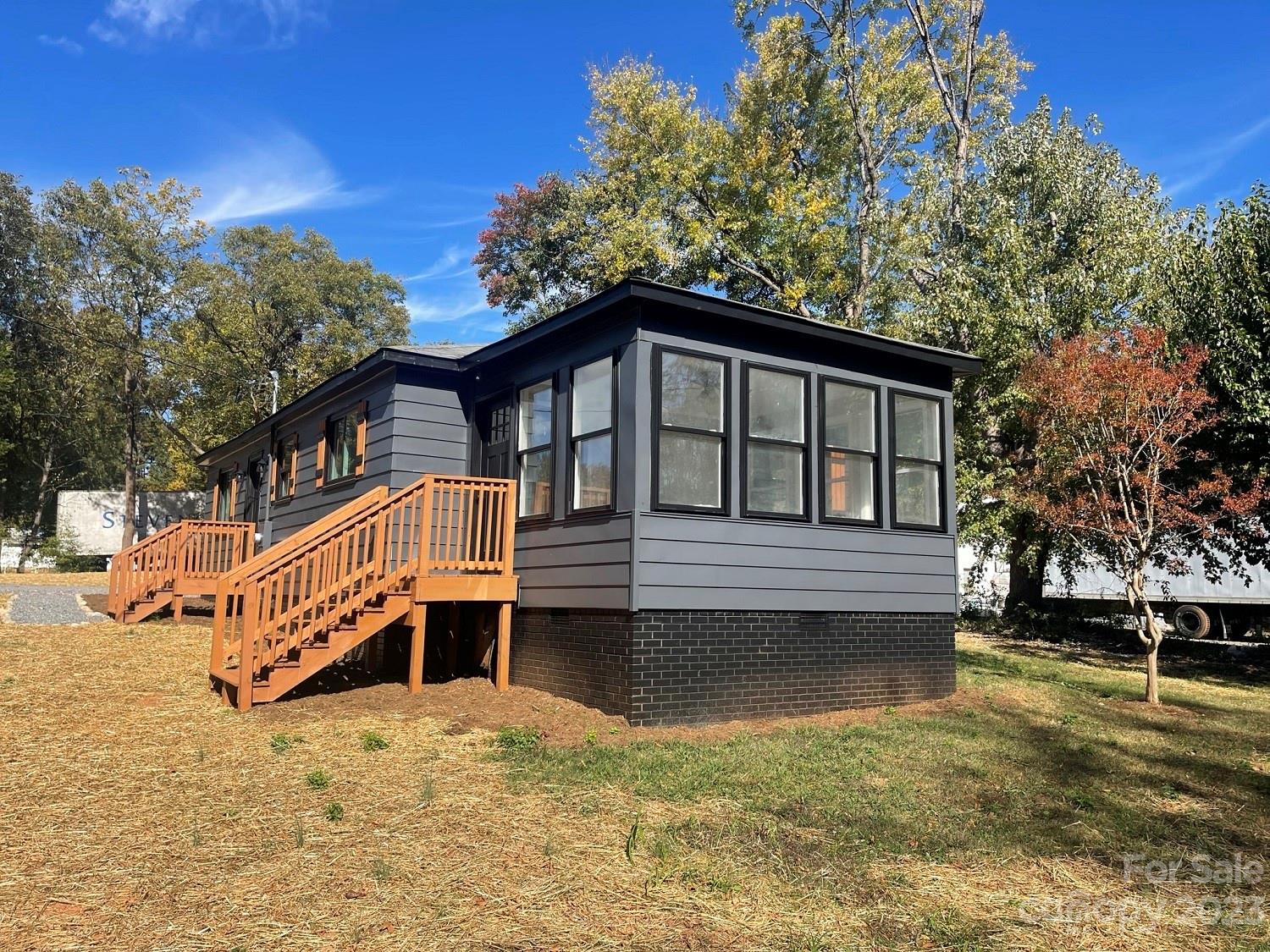 1309 F Avenue SE Hickory NC 28602