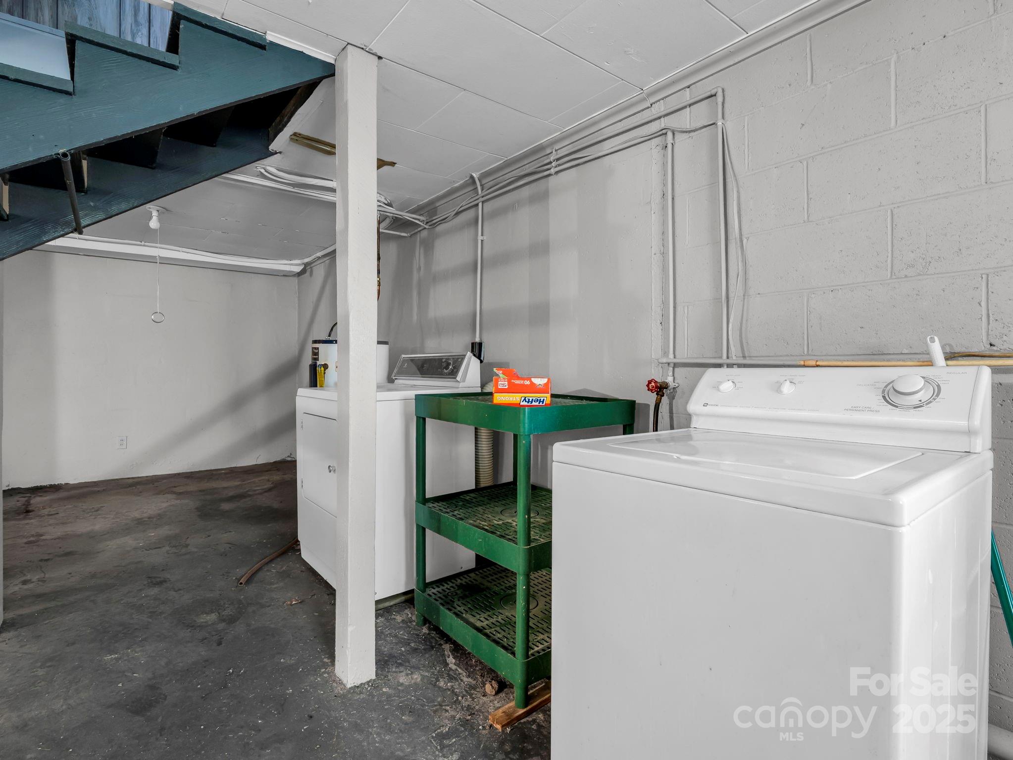 256 School Road Mill Spring NC 28756