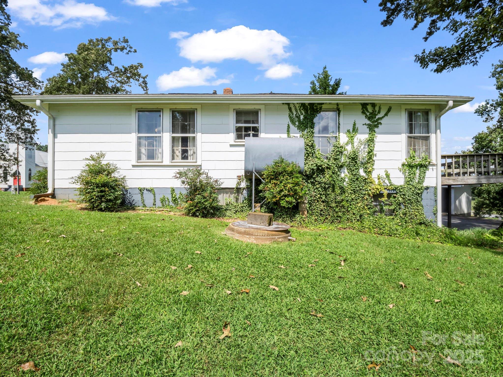 256 School Road Mill Spring NC 28756
