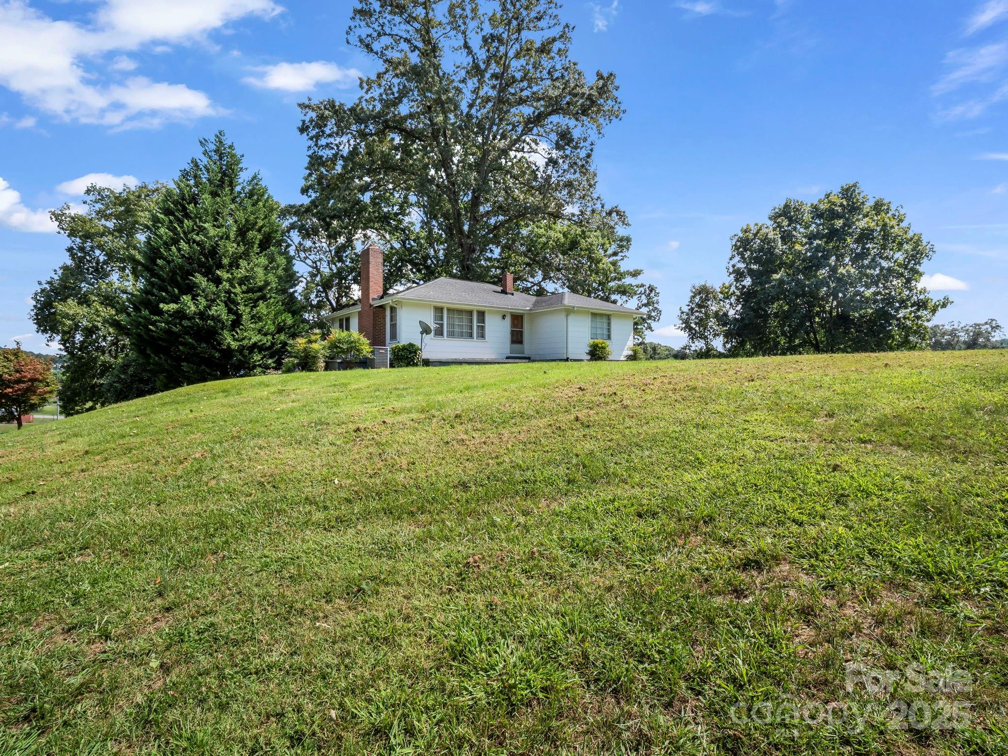 256 School Road Mill Spring NC 28756