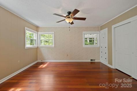 227 S Laurel Circle Drive Black Mountain NC 28711