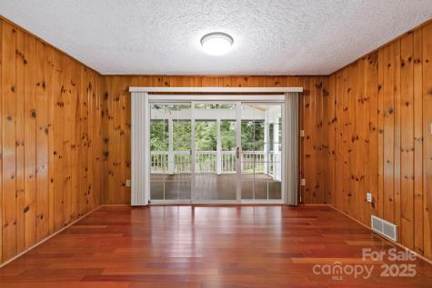 227 S Laurel Circle Drive Black Mountain NC 28711
