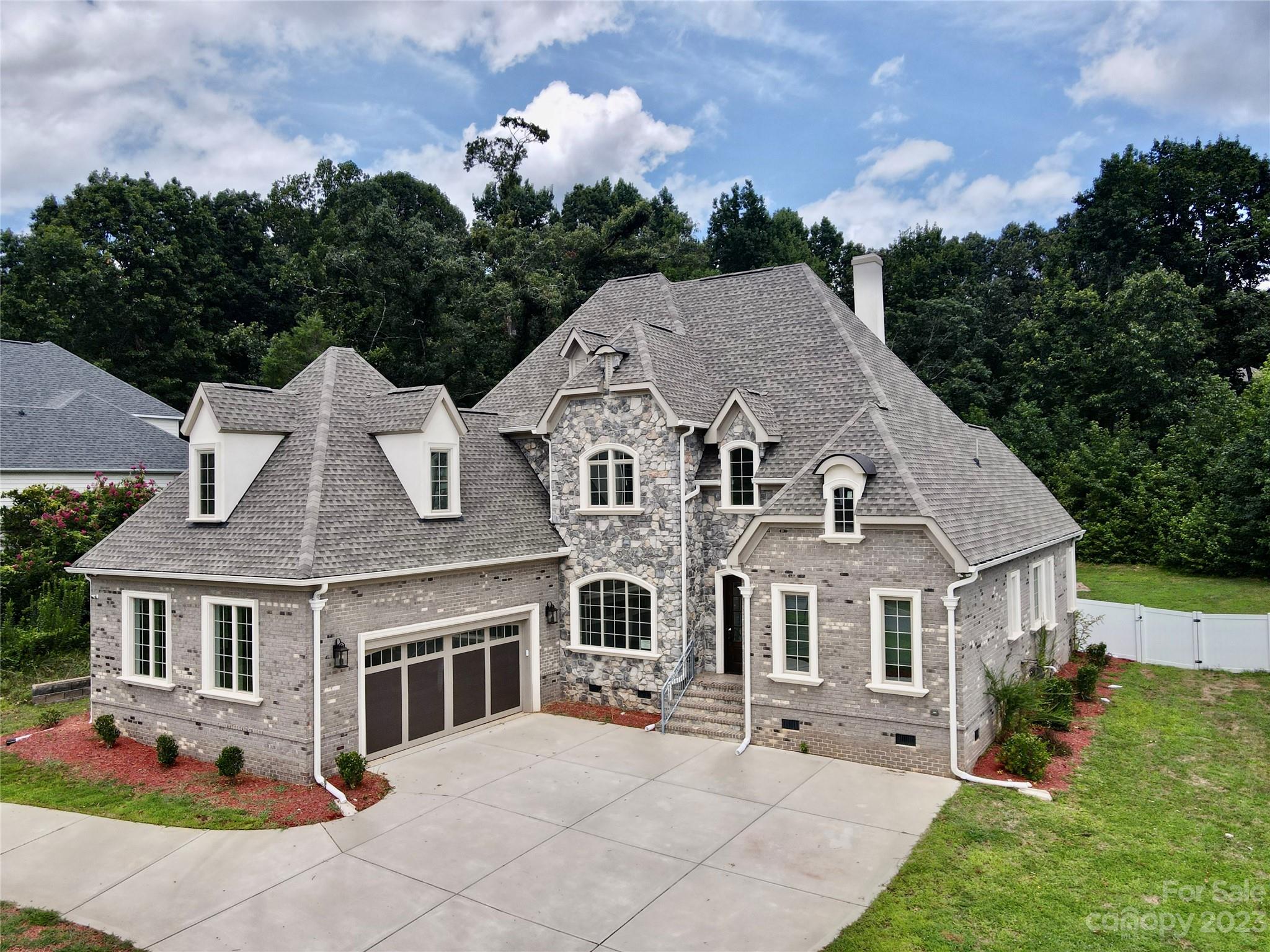 4016 Wild Nursery Court Charlotte NC 28215