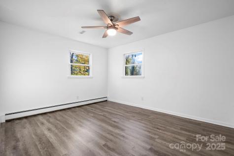 1185 10th Street Place Circle NW Hickory NC 28601