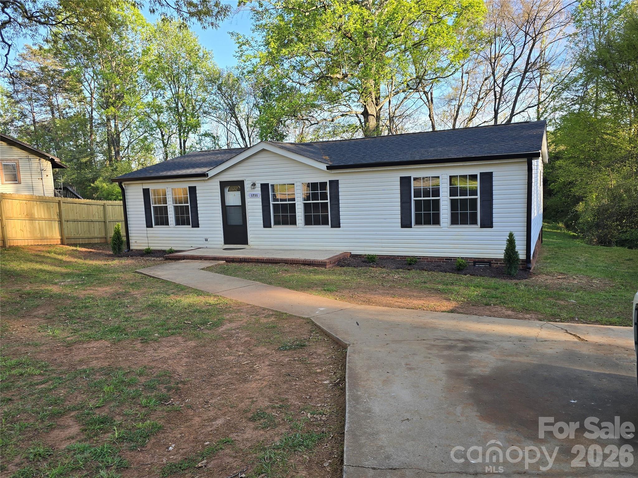 1731 Lakeview Drive Statesville NC 28677