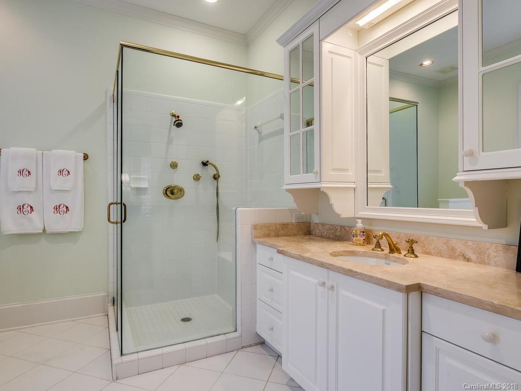 5142 Fairlawn Crescent Court Charlotte NC 28226