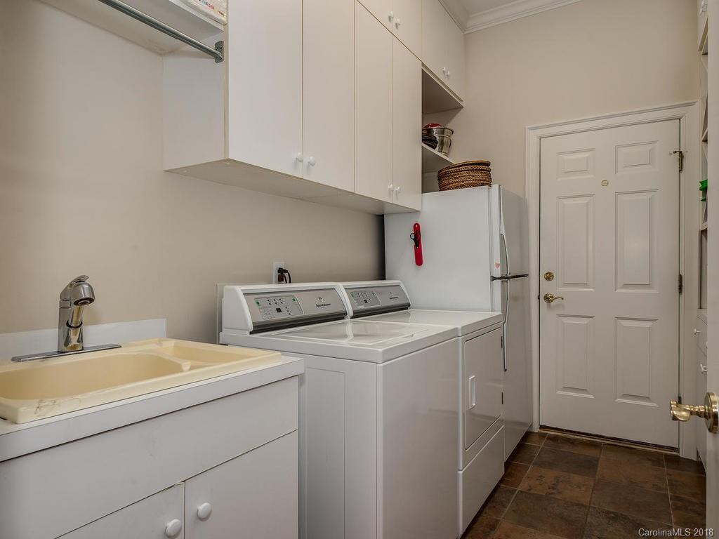 5142 Fairlawn Crescent Court Charlotte NC 28226