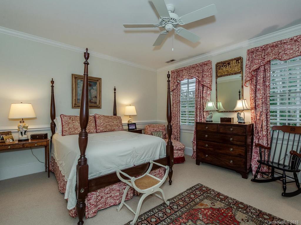5142 Fairlawn Crescent Court Charlotte NC 28226