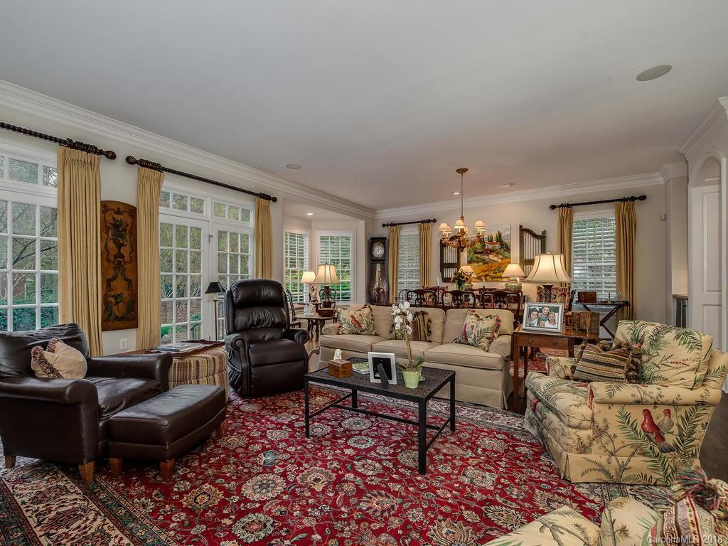 5142 Fairlawn Crescent Court Charlotte NC 28226