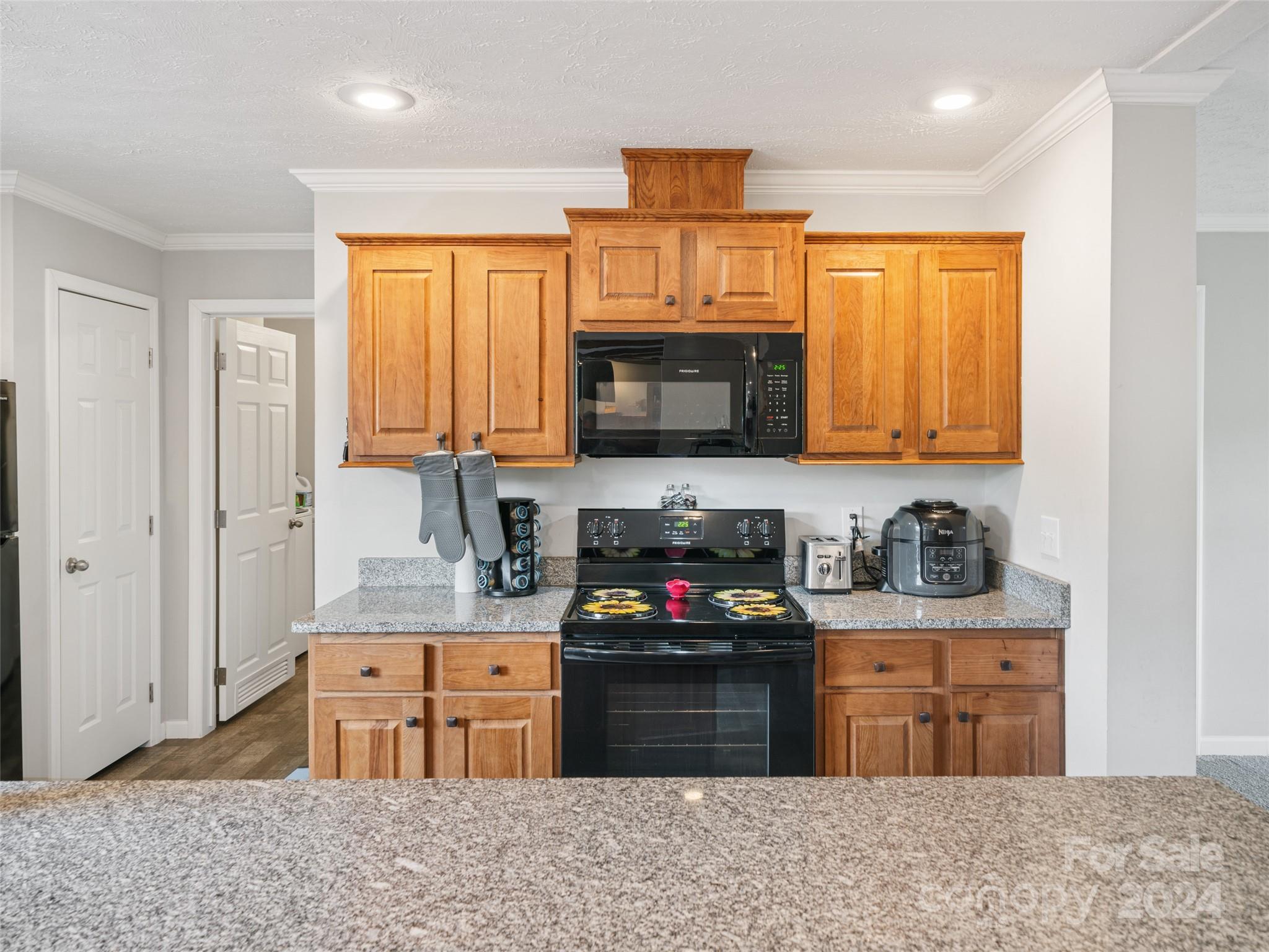 3734 Snow Creek Road Bakersville NC 28705