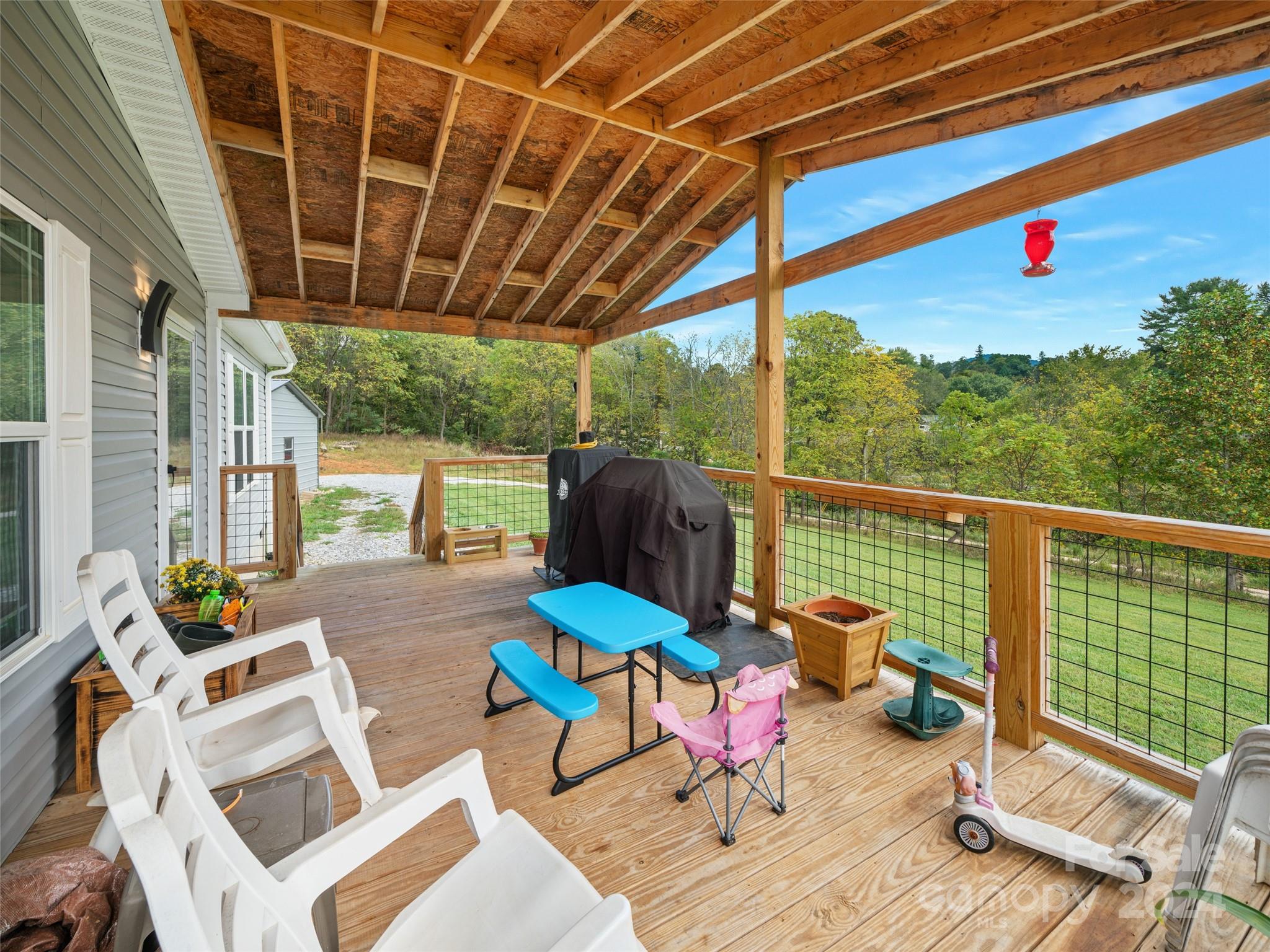 3734 Snow Creek Road Bakersville NC 28705