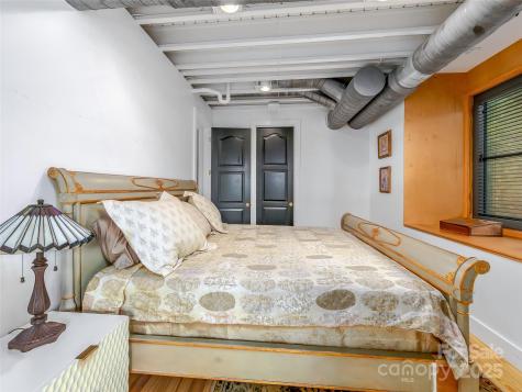 53 Buchanan Place Asheville NC 28801