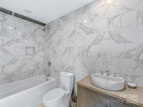 53 Buchanan Place Asheville NC 28801