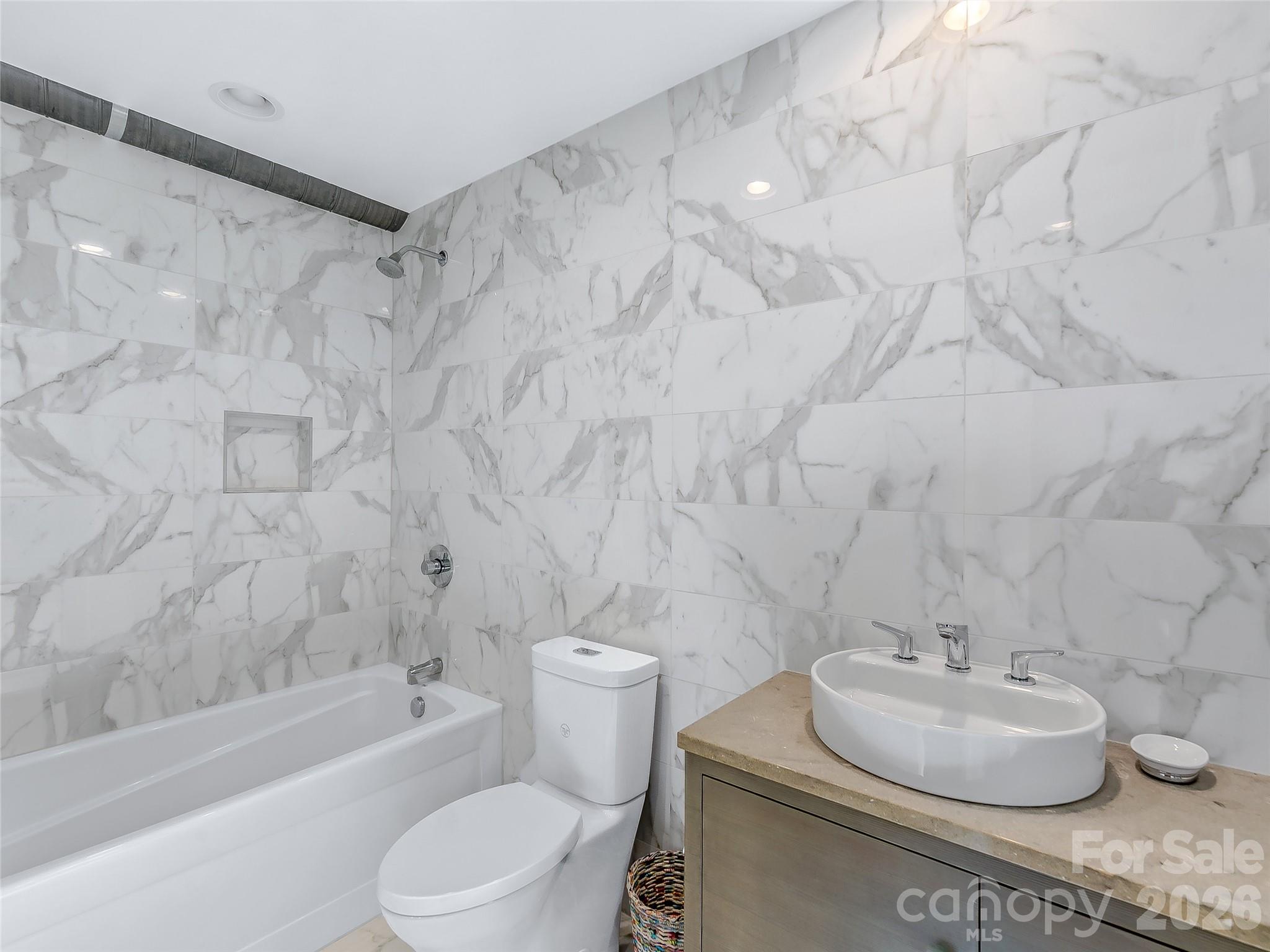 53 Buchanan Place Asheville NC 28801