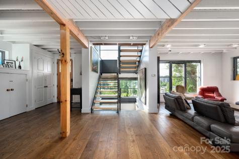 53 Buchanan Place Asheville NC 28801