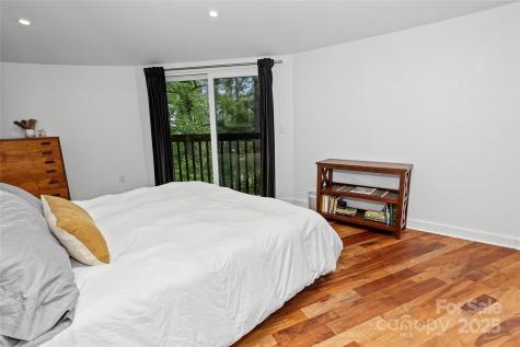 826 Town Mountain Road Asheville NC 28804