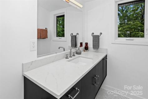 826 Town Mountain Road Asheville NC 28804
