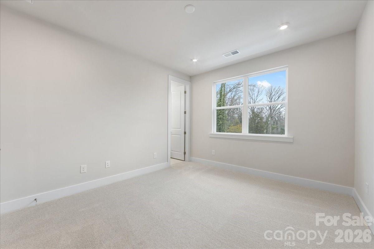 6008 Pivot Court Charlotte NC 28205