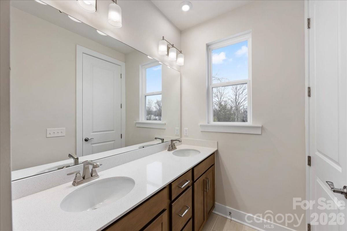 6008 Pivot Court Charlotte NC 28205