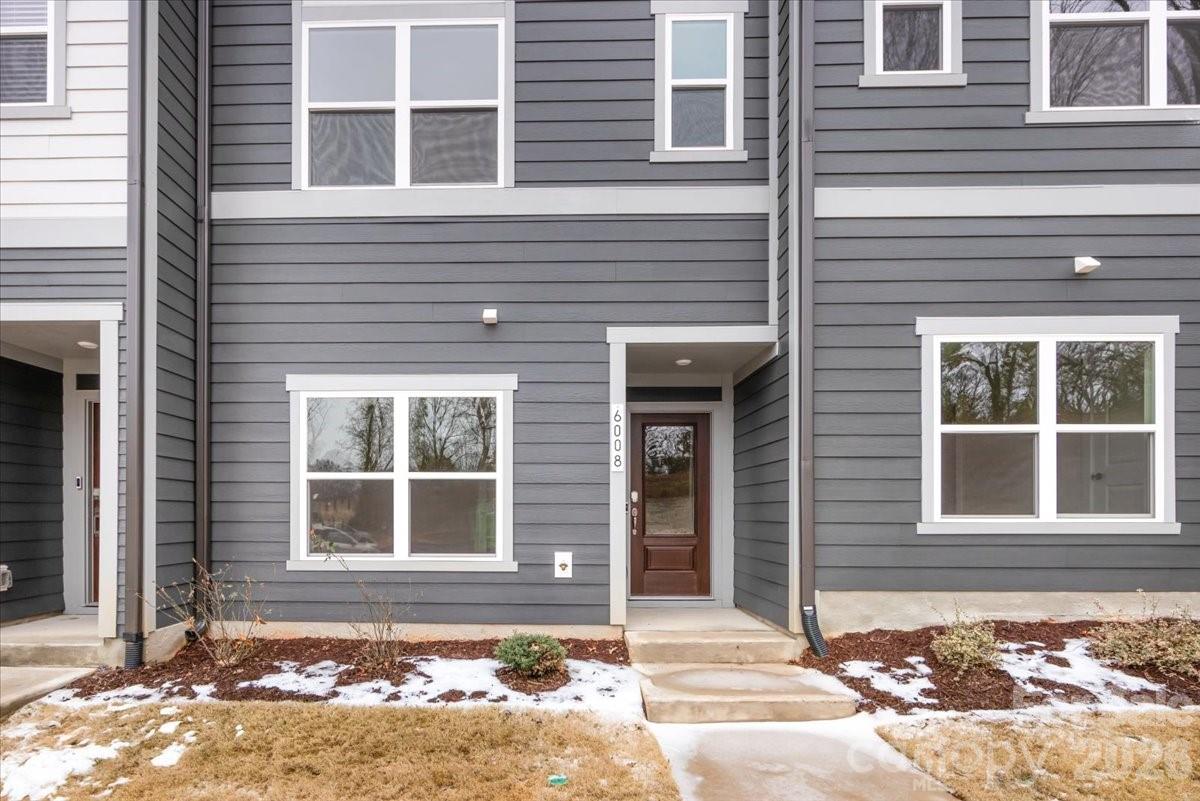 6008 Pivot Court Charlotte NC 28205