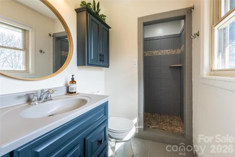 10 Lance Lane Asheville NC 28806